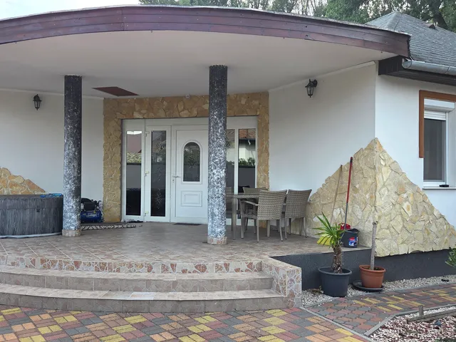 Eladó ház Ráckeve, Szulla 110 nm