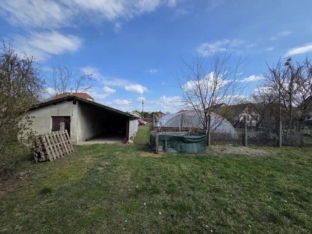 Eladó telek Dömsöd 800 nm