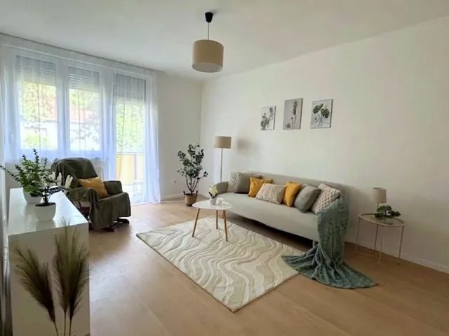 Eladó lakás Szombathely, Derkovits-lakótelep 52 nm