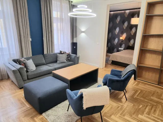 Eladó lakás Budapest VI. kerület, Nagykörúton kívüli terület 88 nm