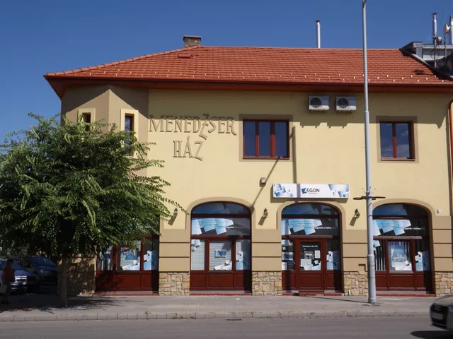 Kiadó kereskedelmi és ipari ingatlan Szolnok, Belváros 130 nm