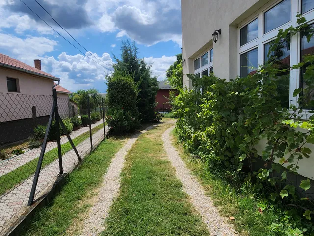 Eladó ház Szigetszentmiklós 290 nm