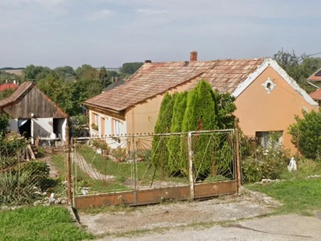 Eladó ház Ajka 95 nm