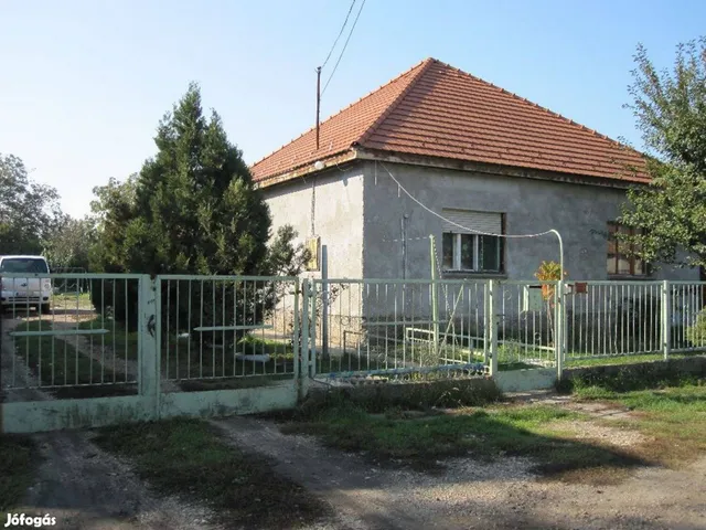 Eladó ház Pusztaszabolcs 100 nm