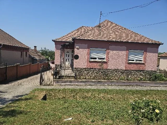 Eladó ház Pécs 130 nm