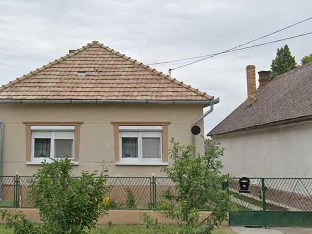 Eladó ház Gönyű 90 nm
