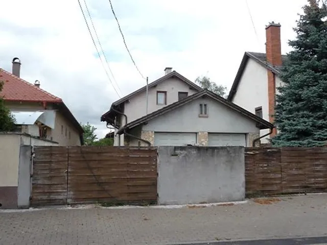 Eladó ház Tatabánya 200 nm