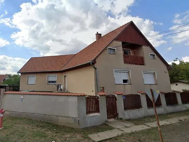 Eladó ház Tura 130 nm