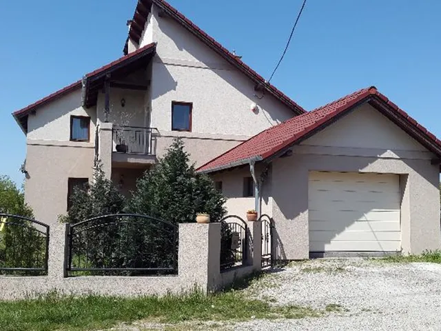 Eladó ház Gyenesdiás 180 nm