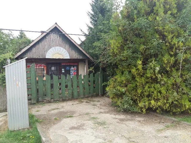 Eladó ház Szabadbattyán 210 nm