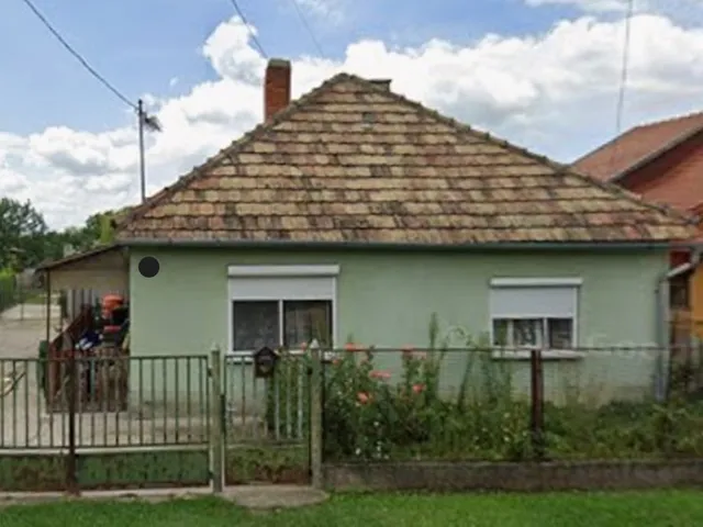 Eladó ház Ács 70 nm