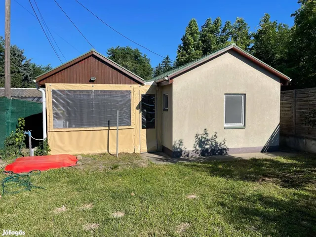 Eladó üdülő és hétvégi ház Majosháza 28 nm