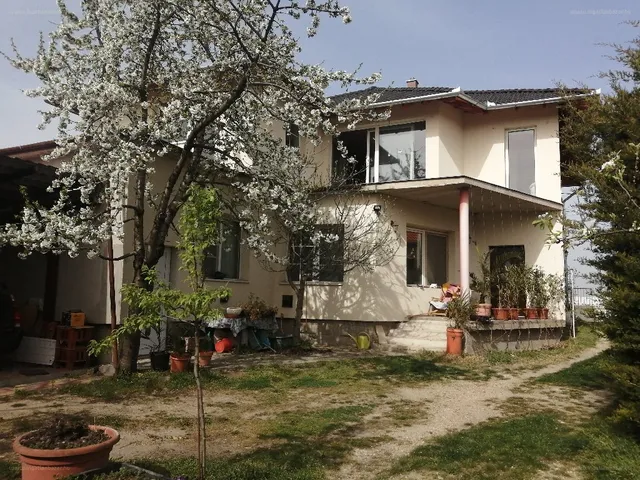 Eladó ház Szigetszentmiklós 290 nm