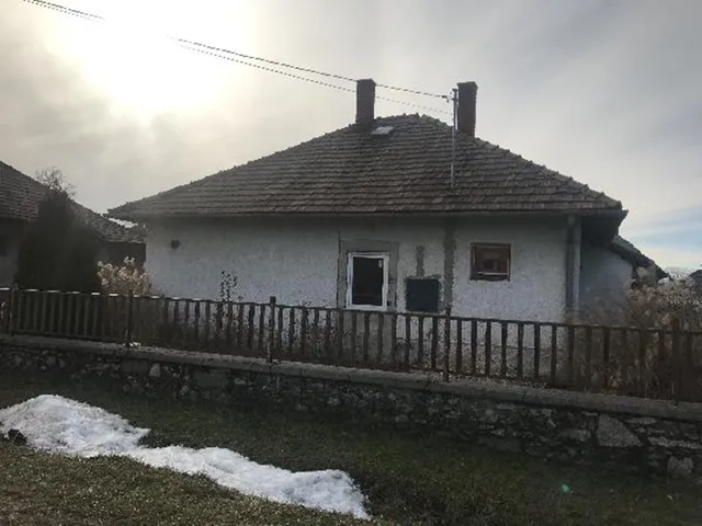 Eladó ház Ajka 90 nm