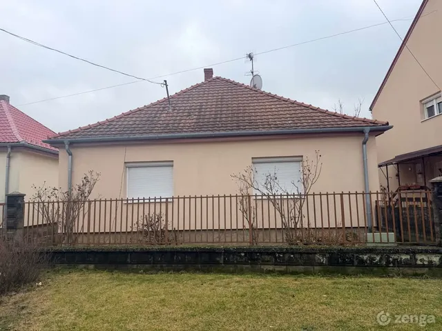 Eladó ház Győr, Győrszentiván 95 nm