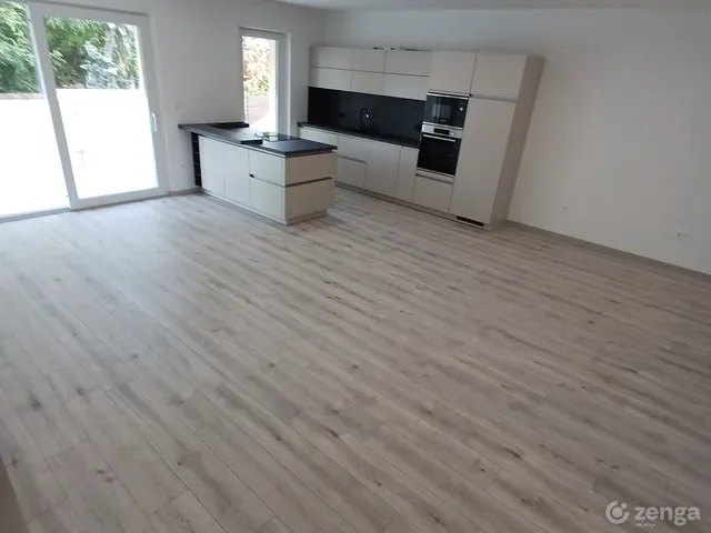 Eladó lakás Pécs, Egyetemváros 74 nm