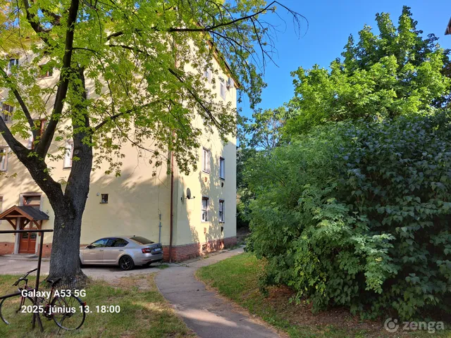 Eladó lakás Veszprém, Egyetemváros 74 nm
