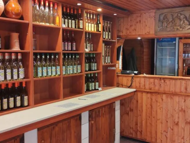 Eladó kereskedelmi és ipari ingatlan Balatonederics 200 nm