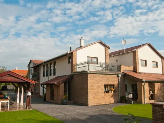 Eladó kereskedelmi és ipari ingatlan Gyenesdiás 467 nm