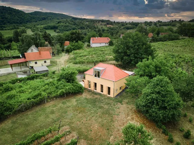 Eladó ház Lesencefalu 90 nm