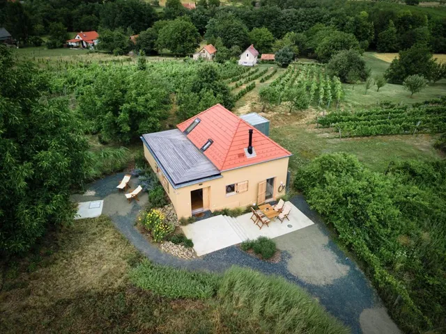 Eladó ház Lesencefalu 90 nm