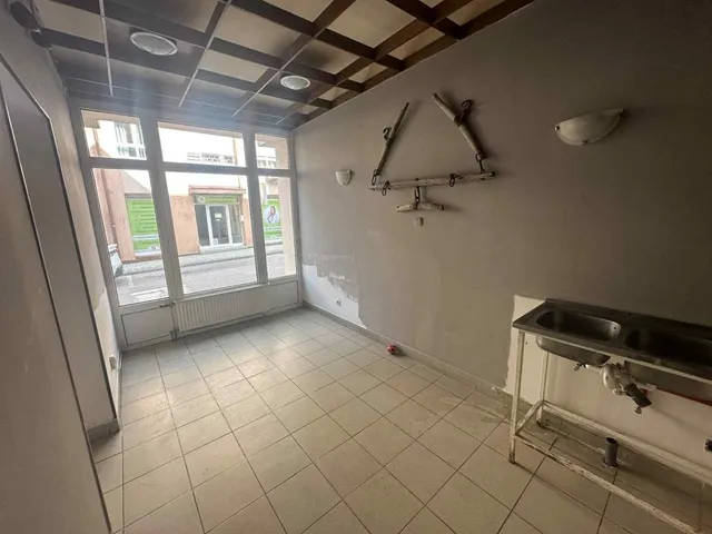 Kiadó kereskedelmi és ipari ingatlan Zalaegerszeg, Belváros 110 nm