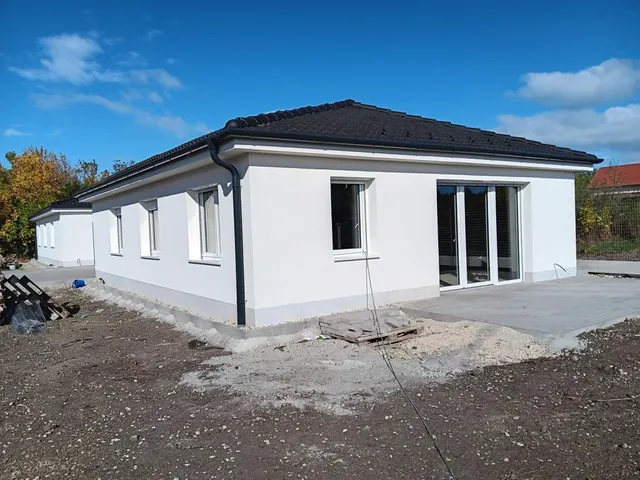 Eladó ház Siófok, Sóstó 80 nm