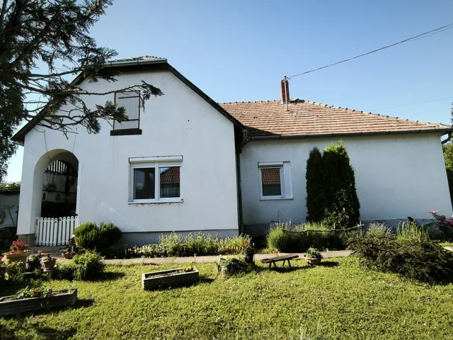 Eladó ház Zalaszentgrót 130 nm