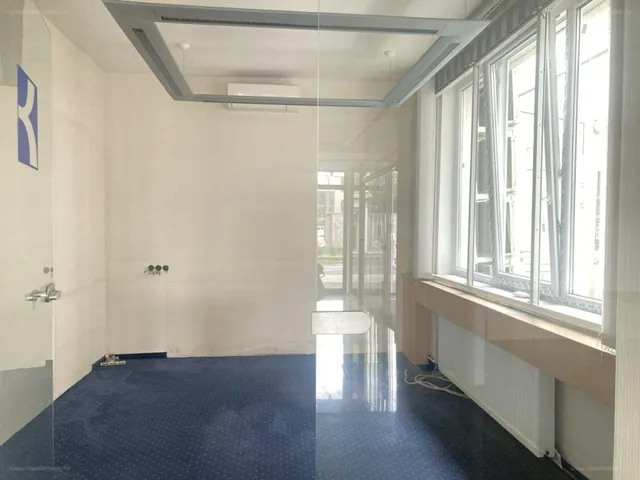 Eladó kereskedelmi és ipari ingatlan Zalaegerszeg 150 nm