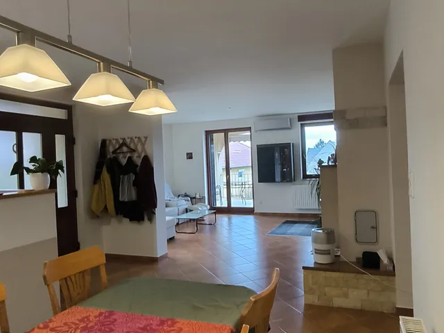 Eladó ház Gyenesdiás 220 nm
