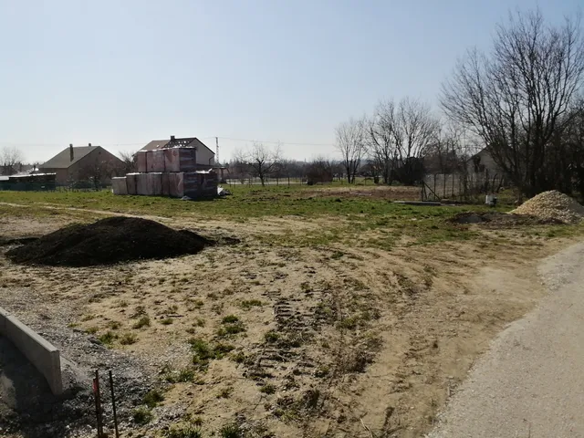 Eladó telek Gyenesdiás 1324 nm