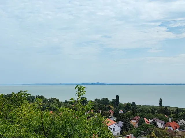 Eladó nyaraló Balatongyörök 105 nm