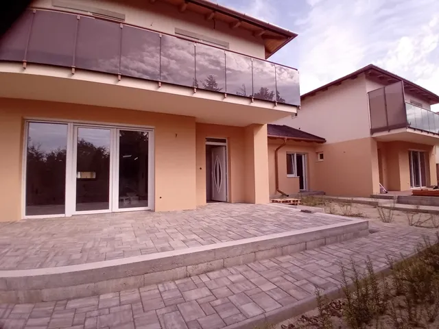 Eladó ház Keszthely, Kertváros, Csabagyöngye 145 nm