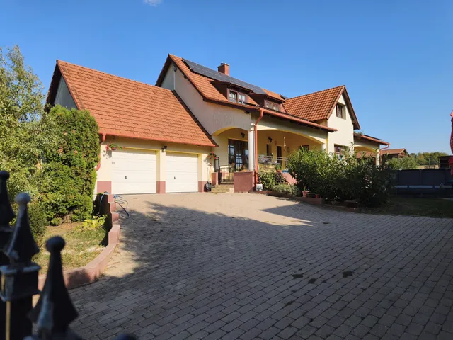 Eladó ház Hárskút, Szemere László utca 250 nm