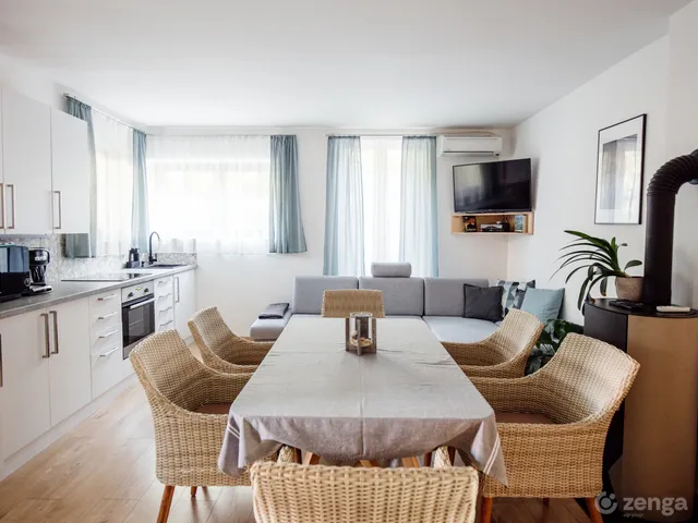 Eladó ház Balatonalmádi, Öreghegy, Kompolthy utca 32 210 nm