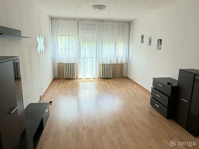 Eladó lakás Makó 54 nm