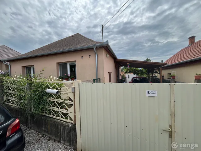 Eladó ház Debrecen, Biharikert 100 nm