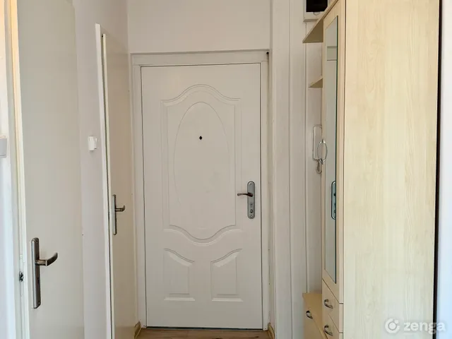 Eladó lakás Veszprém, Halle utca 54 nm