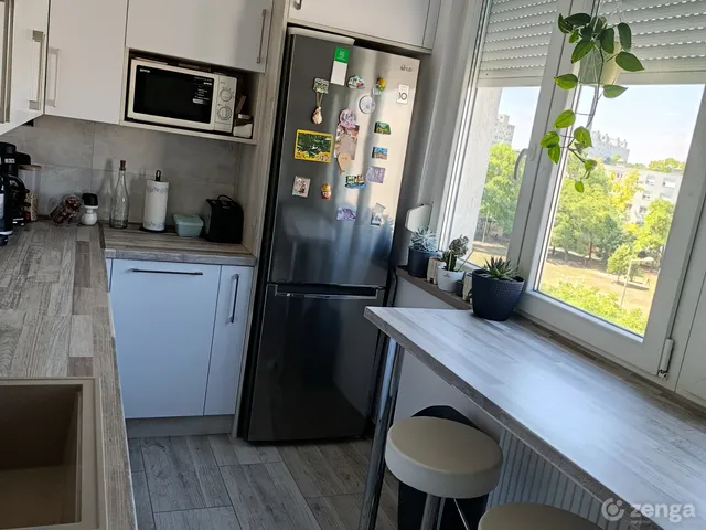 Eladó lakás Szeged, Makkosház 72 nm