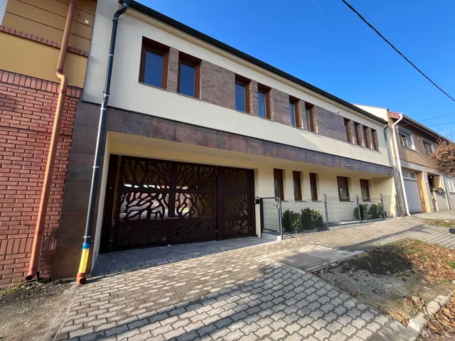 Eladó lakás Szombathely, Torh Arpad utca 86 nm