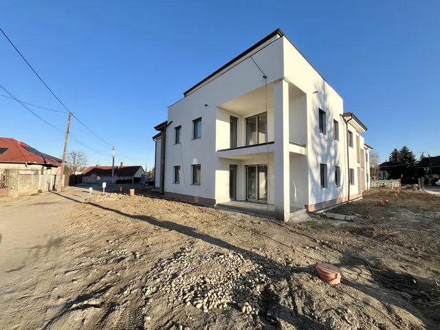 Eladó lakás Sárvár, Sársziget 74 nm