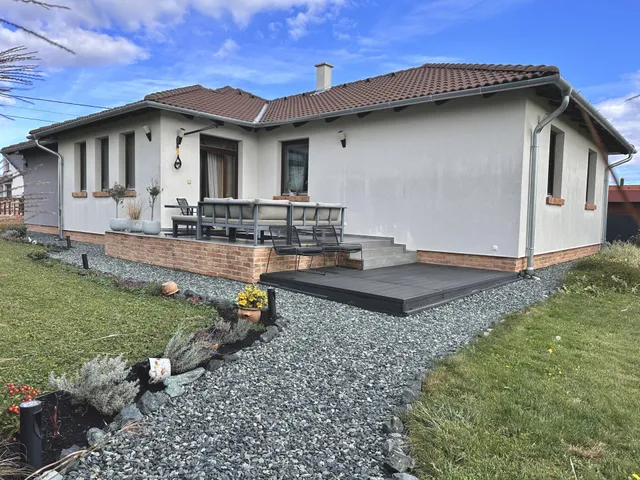 Eladó ház Nárai, Tulipán utca  130 nm