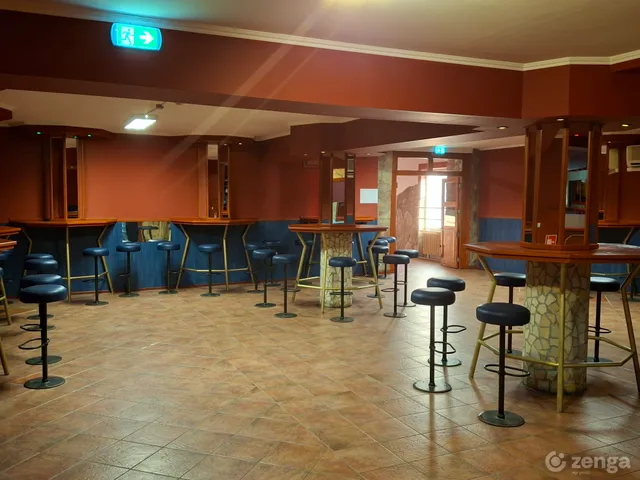 Eladó kereskedelmi és ipari ingatlan Komló 1350 nm