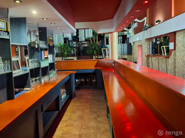 Kiadó kereskedelmi és ipari ingatlan Komló 1350 nm