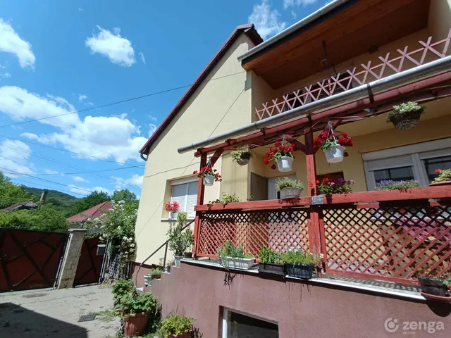 Eladó ház Ózd, Falu 100 nm