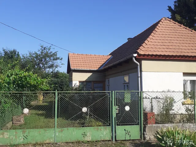 Eladó ház Bekecs 74 nm