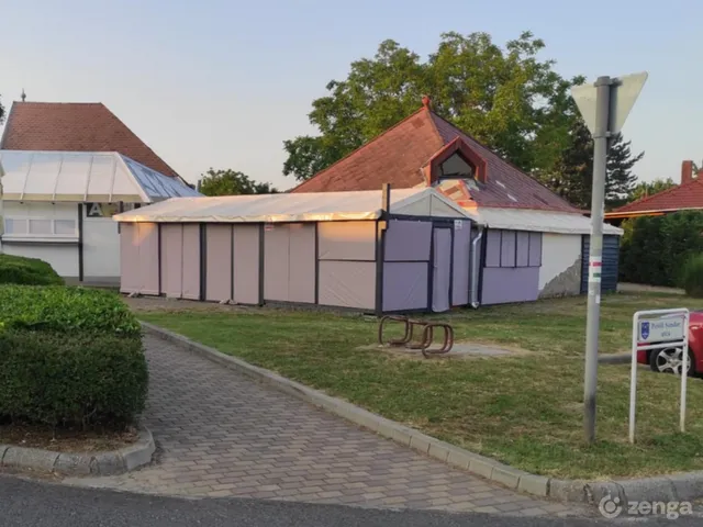 Eladó kereskedelmi és ipari ingatlan Vonyarcvashegy 43 nm
