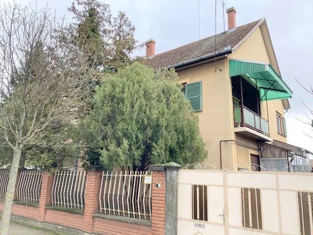 Eladó ház Makó 160 nm