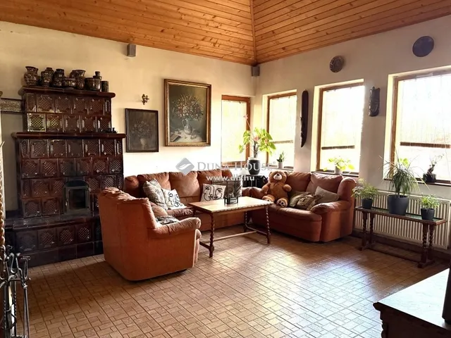 Eladó ház Érd 200 nm