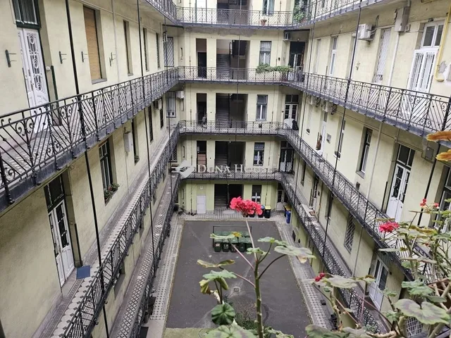 Eladó lakás Budapest II. kerület, Országút 148 nm